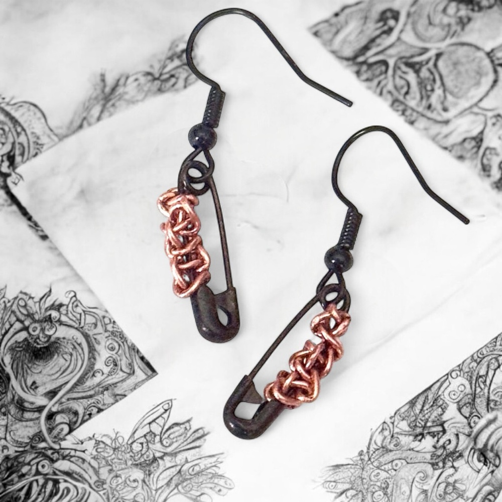 5 For $25💫Small Black Safety Pin Earrings Rose Gold Chain Accent